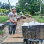 Sapri Petani Karet asal Bukit Sari | dok.Azhar | bungonews